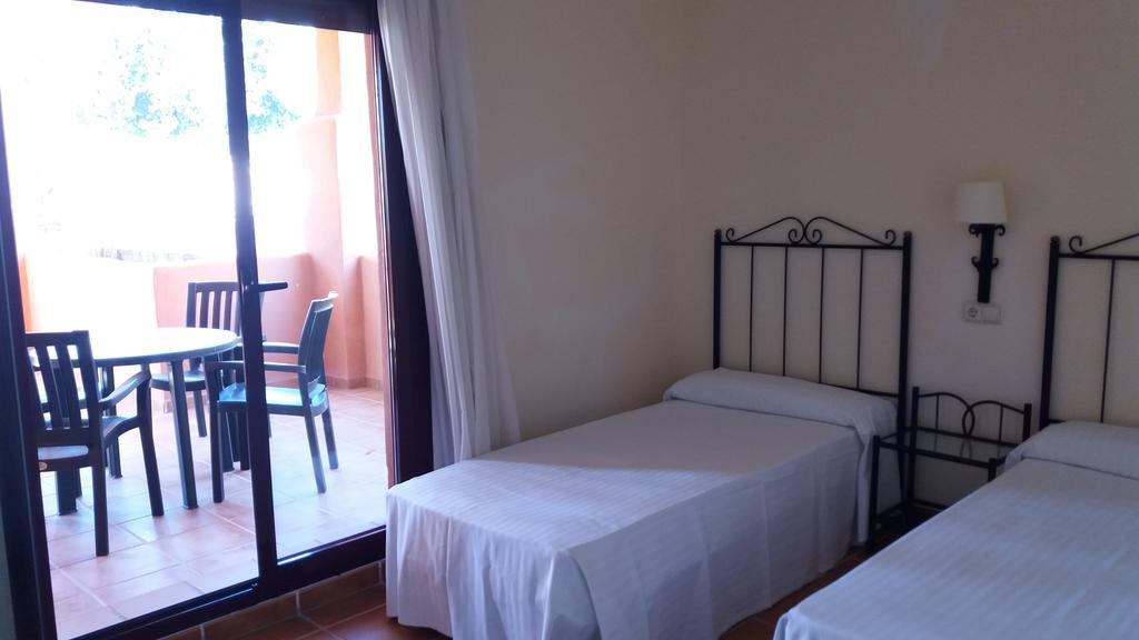 Royal Suites Marbella เบนาบีส ภายนอก รูปภาพ