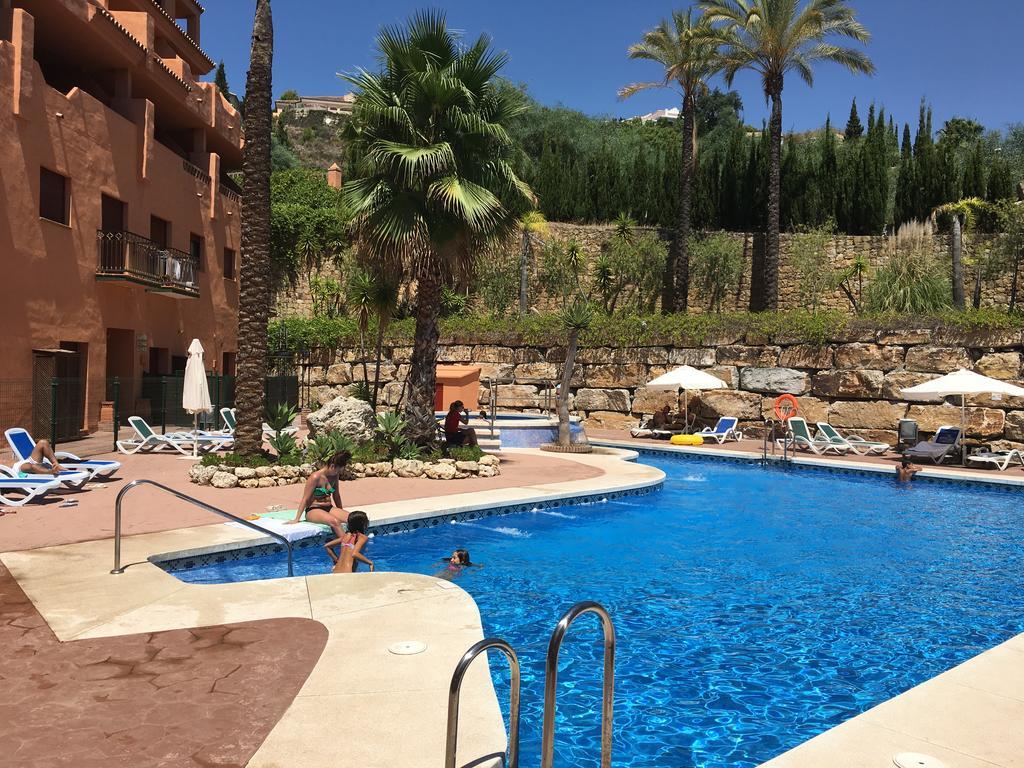 Royal Suites Marbella เบนาบีส ภายนอก รูปภาพ