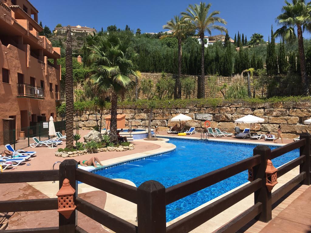 Royal Suites Marbella เบนาบีส ภายนอก รูปภาพ