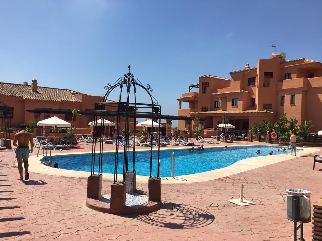 Royal Suites Marbella เบนาบีส ภายนอก รูปภาพ