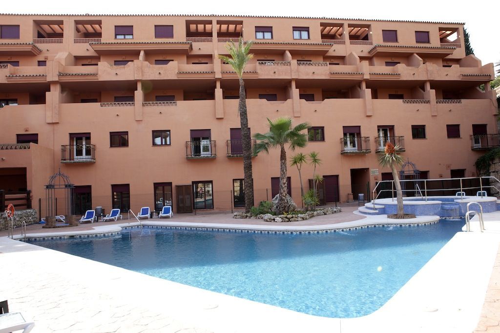 Royal Suites Marbella เบนาบีส ภายนอก รูปภาพ
