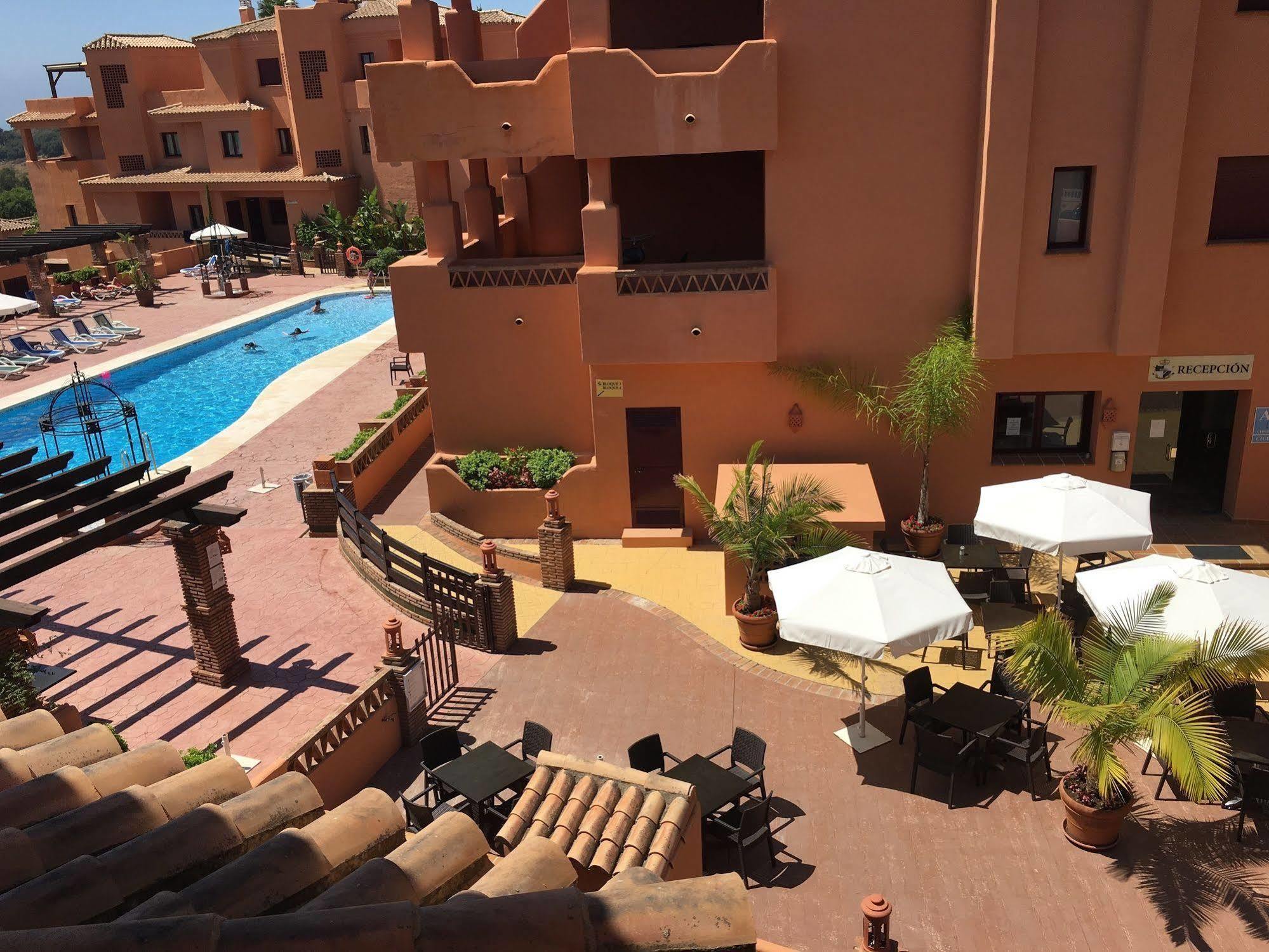 Royal Suites Marbella เบนาบีส ภายนอก รูปภาพ