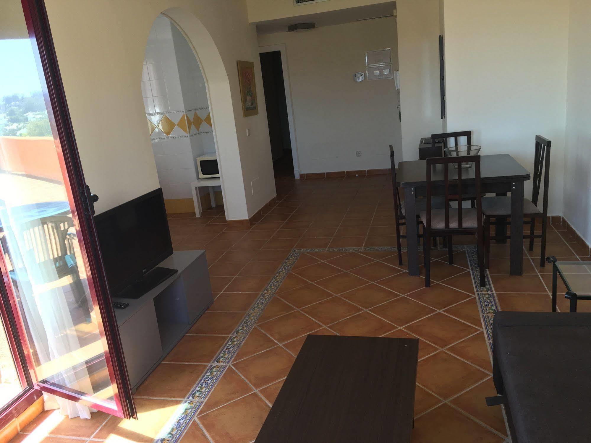 Royal Suites Marbella เบนาบีส ภายนอก รูปภาพ