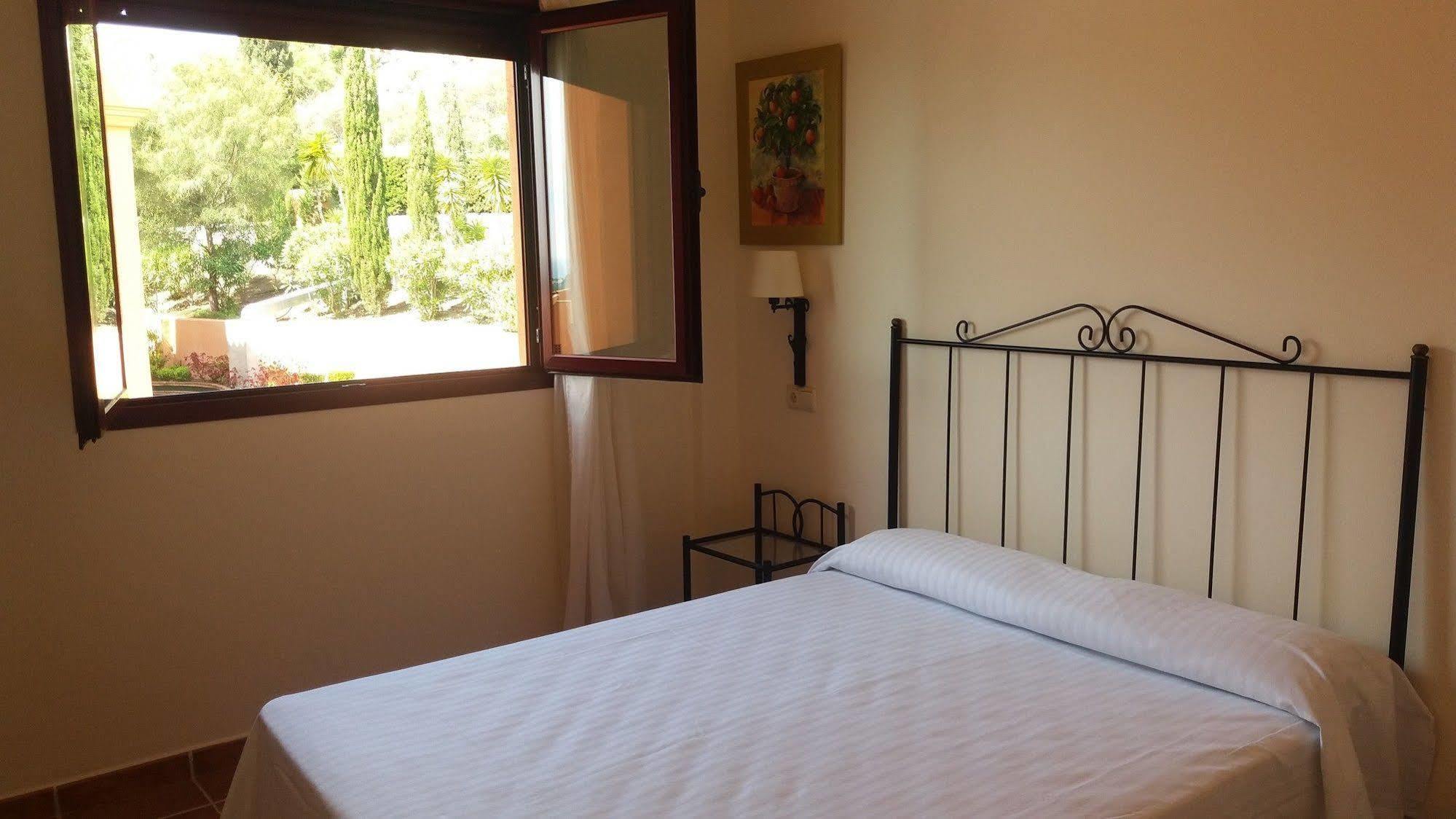 Royal Suites Marbella เบนาบีส ภายนอก รูปภาพ
