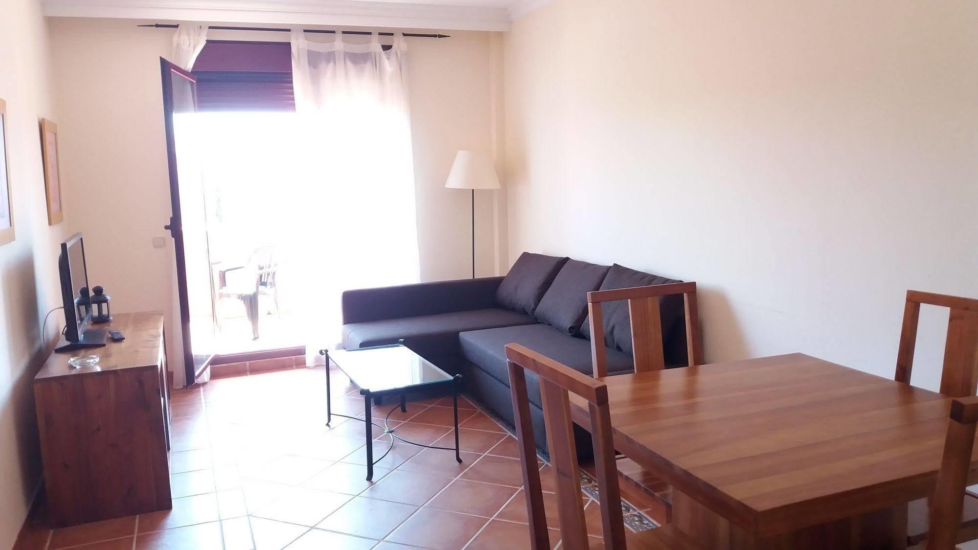 Royal Suites Marbella เบนาบีส ภายนอก รูปภาพ