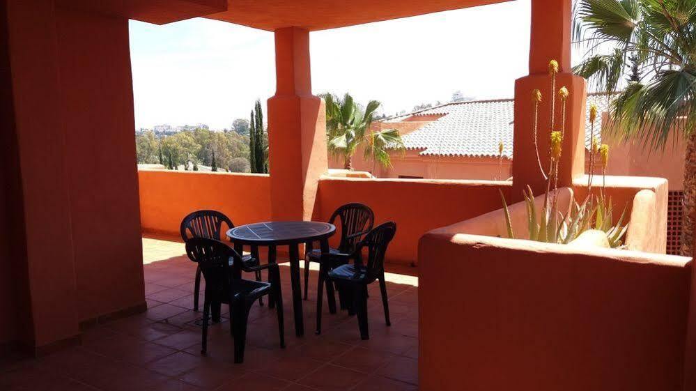 Royal Suites Marbella เบนาบีส ภายนอก รูปภาพ
